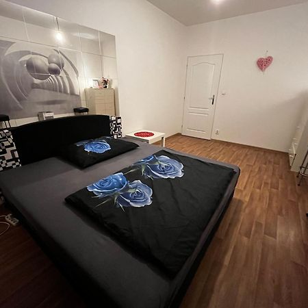 Monfas Apartment Garden City Prag Exterior foto
